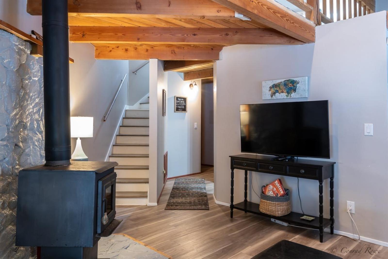 Escape To Ptarmigan Village 9 *