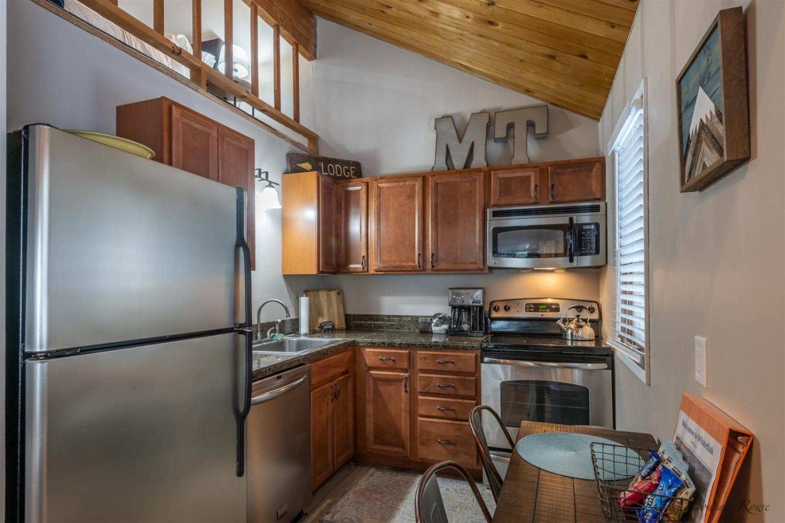 Escape To Ptarmigan Village 9 *